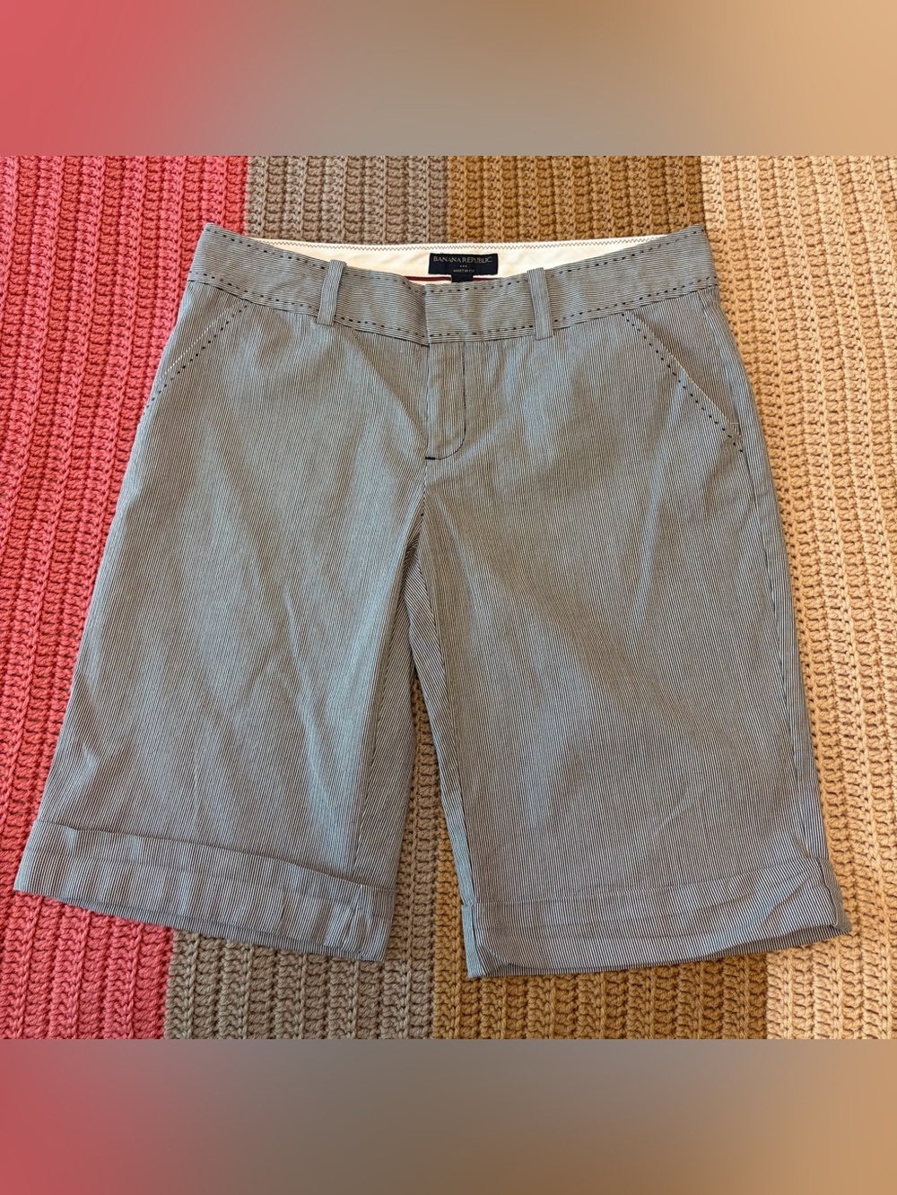 Banana Republic Martin Fit Navy and White Women’s Shorts